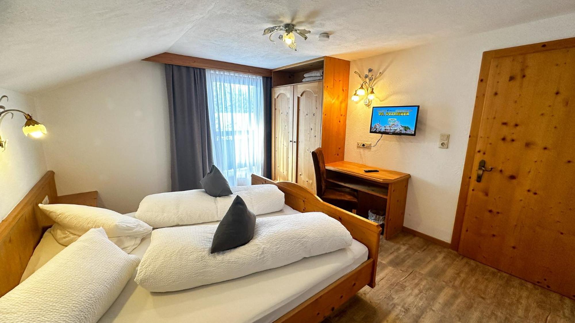 Alte Schmiede Hotel Leutasch Buitenkant foto