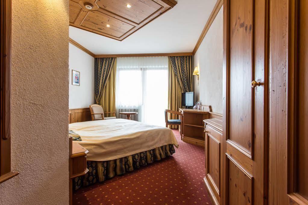 Alte Schmiede Hotel Leutasch Buitenkant foto