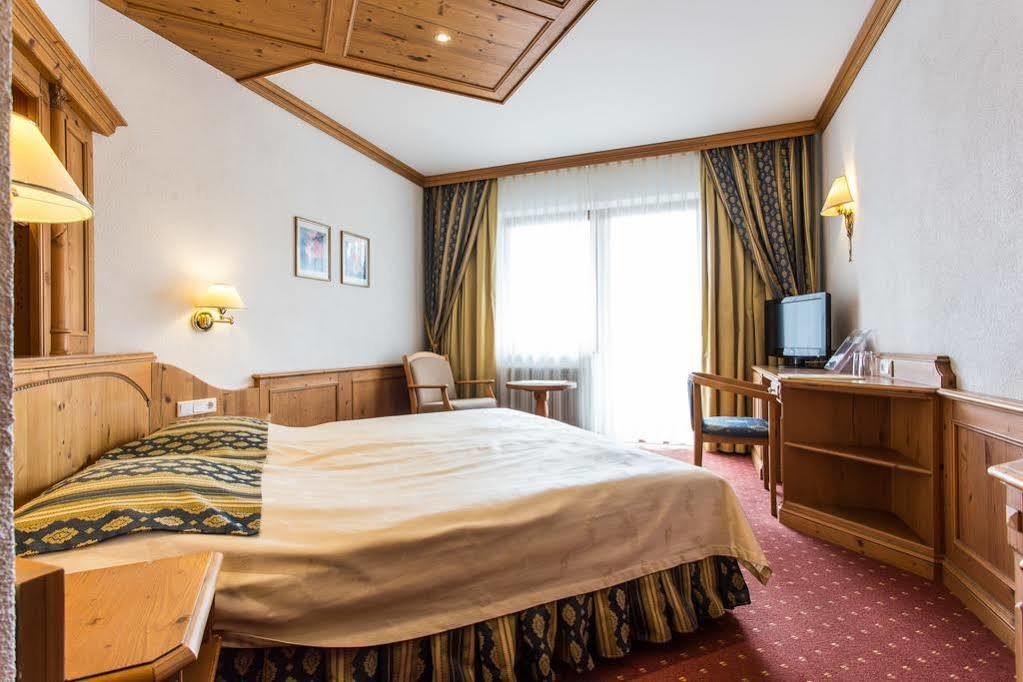 Alte Schmiede Hotel Leutasch Buitenkant foto
