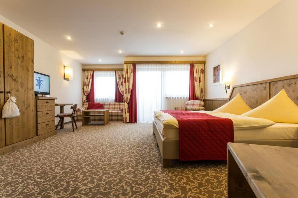 Alte Schmiede Hotel Leutasch Buitenkant foto